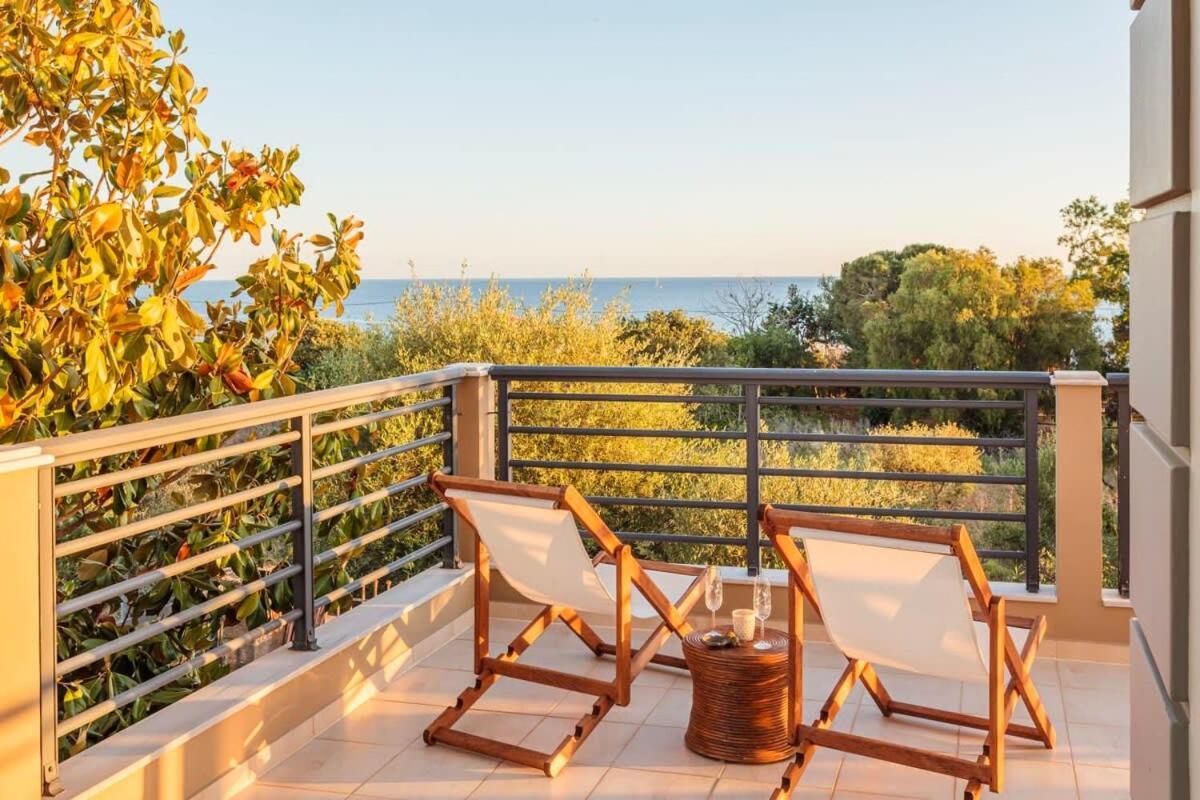 Navarino Captains Villa - Lux Private Pool Retreat マラトポリス エクステリア 写真