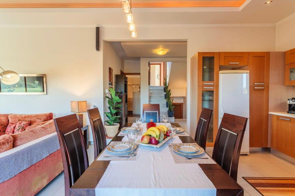 Navarino Captains Villa - Lux Private Pool Retreat マラトポリス エクステリア 写真